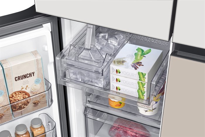 Tủ lạnh Samsung Inverter 648 lít Multi Door Bespoke Door-in-Door RF59CB66F8S/SV